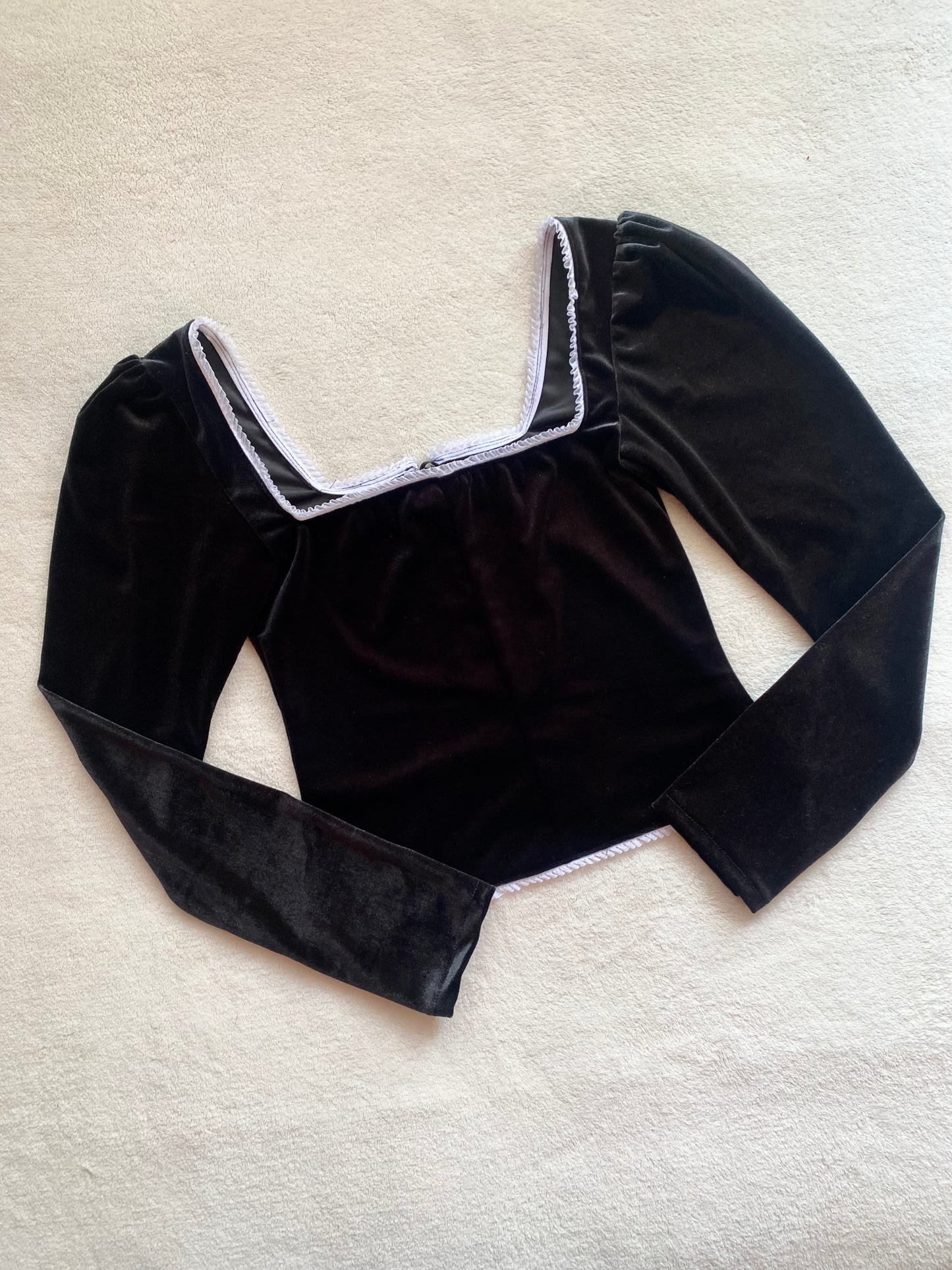 Polera Manga Larga Negra