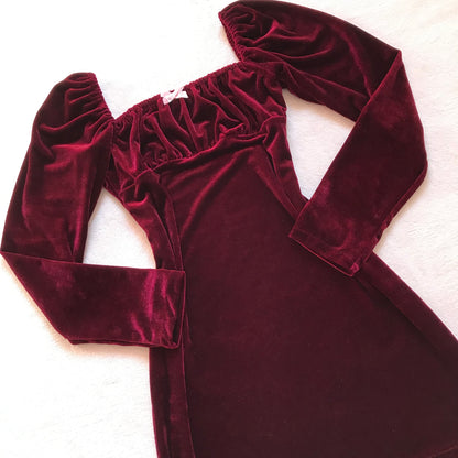 Vestido Merlina Burdeo Manga Larga (pre order)